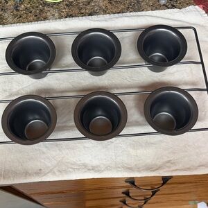 New, never used pop-over pan